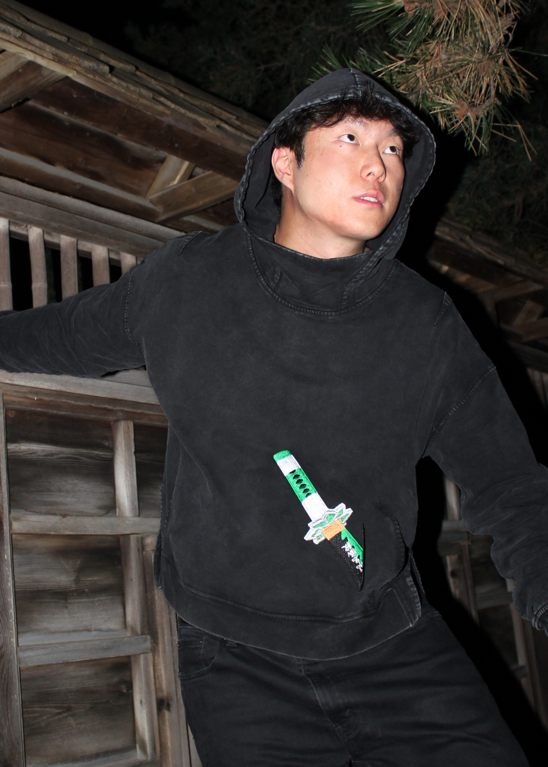 WIND BREATHING HOODIE